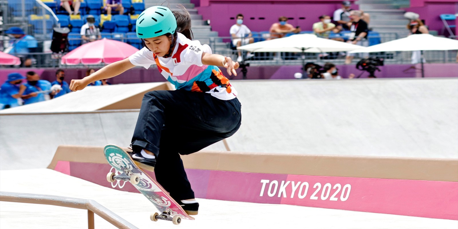 Cô gái 13 tuổi Nishiya Momiji đã giành tấm HCV Olympic môn trượt ván đường phố