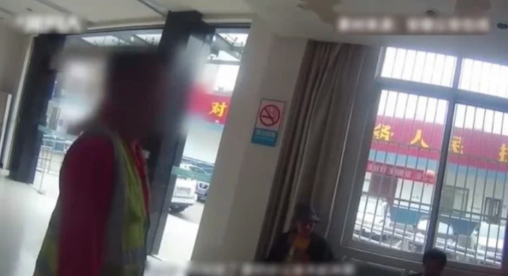 Bị bố bắt làm việc nhà, cậu bé 14 tuổi Trung Quốc báo cảnh sát